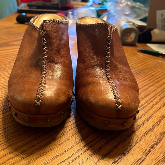 Paul Green Shoes - Paul Green Leather Mule Clogs size 61/2